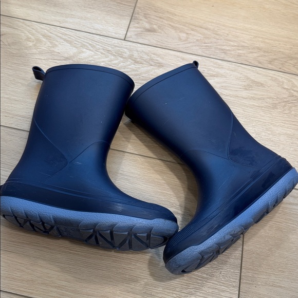 Boys Cat & Jack Rain boots. Used. Size 2Y. Color Blue. - Picture 8 of 10